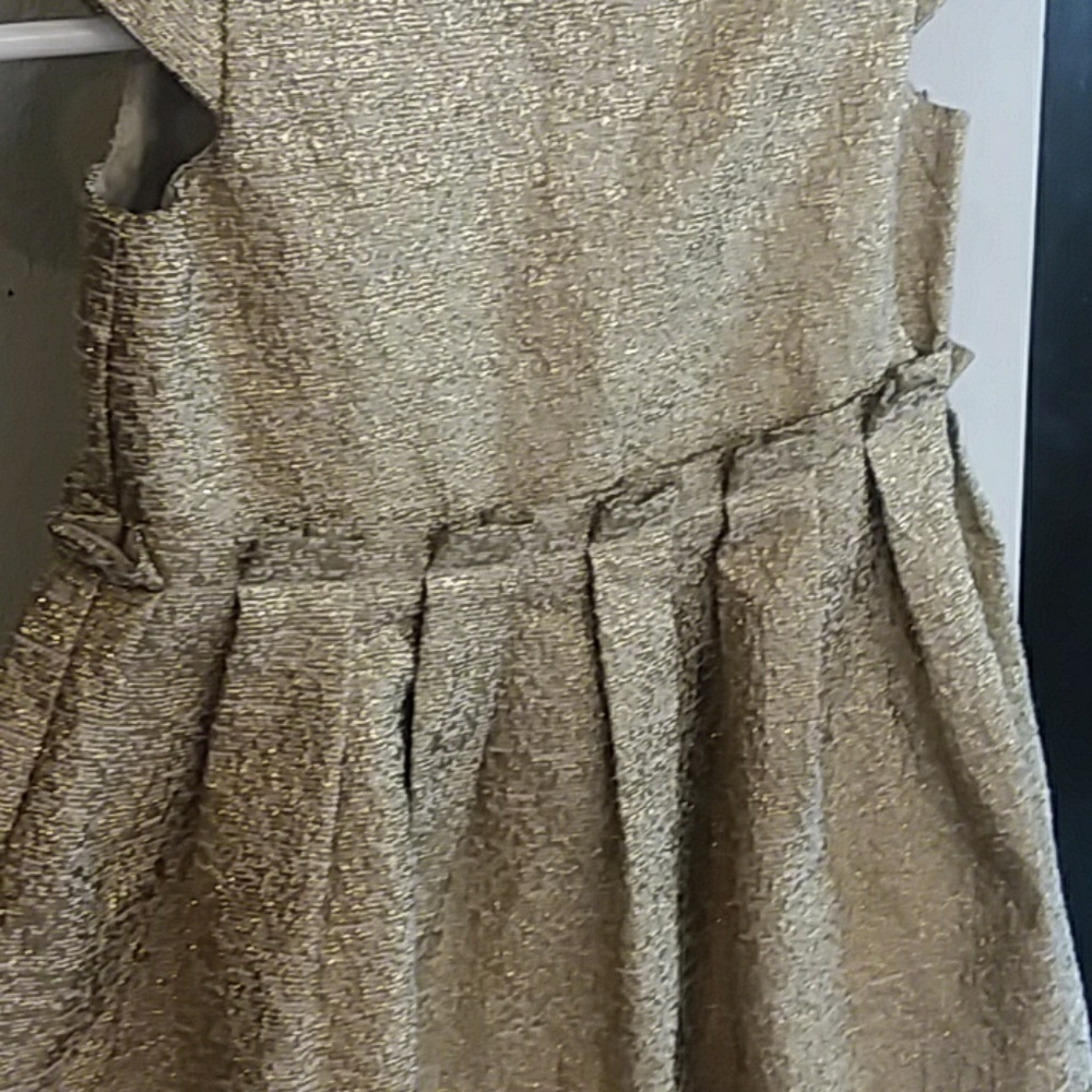 Gold dress - Picture 2 of 2